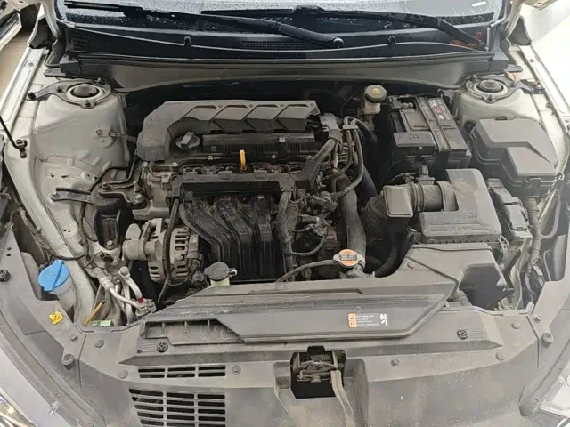 Hyundai Elantra — Фото автомобиля 19