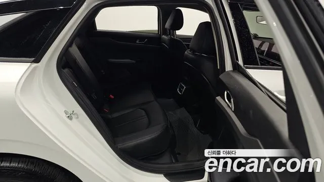 Kia K5 Новый K5 3 поколение 2.0 LPi(Для проката) — Фото автомобиля 11