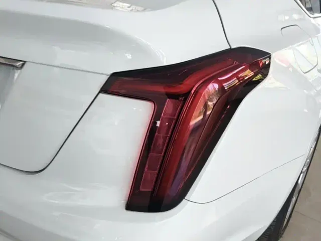 Cadillac CT5 — Фото автомобиля 7