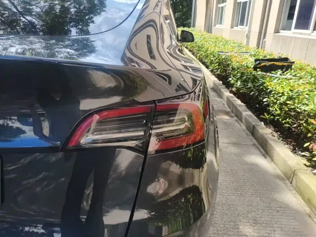 Tesla Model Y — Фото автомобиля 7