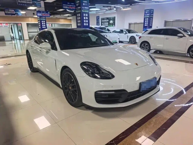 Porsche Panamera — Фото автомобиля 2