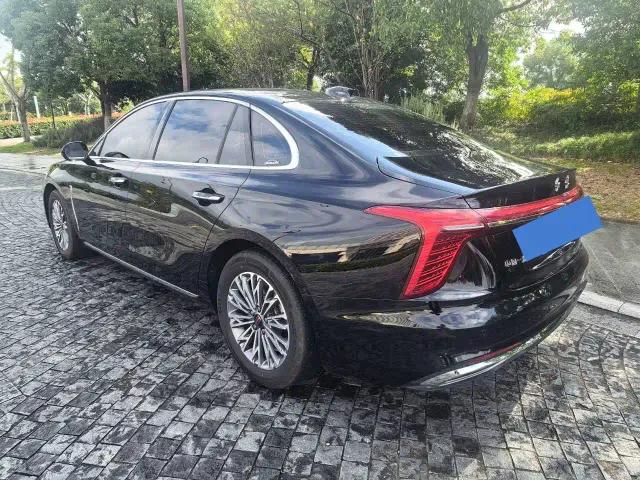 Hongqi H5 — Фото автомобиля 4