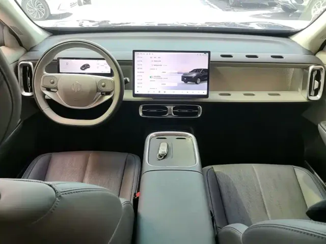 Leapmotor B10 — Фото автомобиля 5