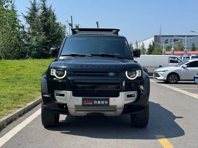 Land Rover Defender — Фото автомобиля 2