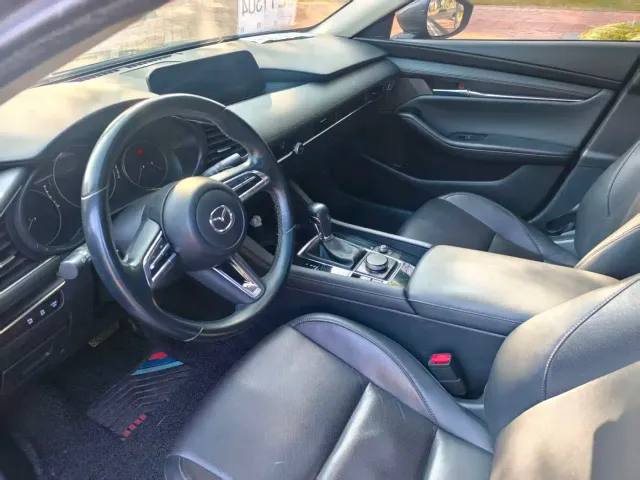 Mazda Axela — Фото автомобиля 5