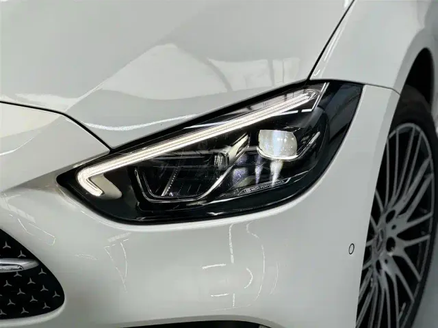 Mercedes-Benz C-Class — Фото автомобиля 4