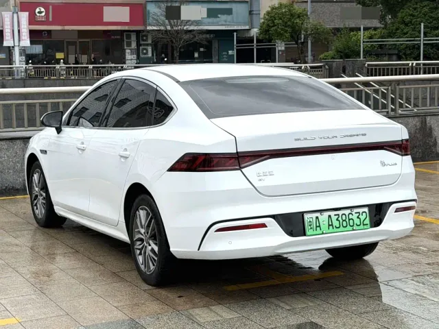 BYD Qin PLUS — Фото автомобиля 8