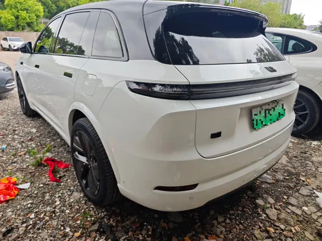 Li Auto Li Auto L7 2023 Pro — Фото автомобиля 7