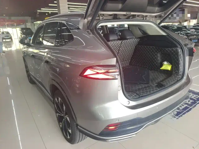 Roewe RX5 — Фото автомобиля 4