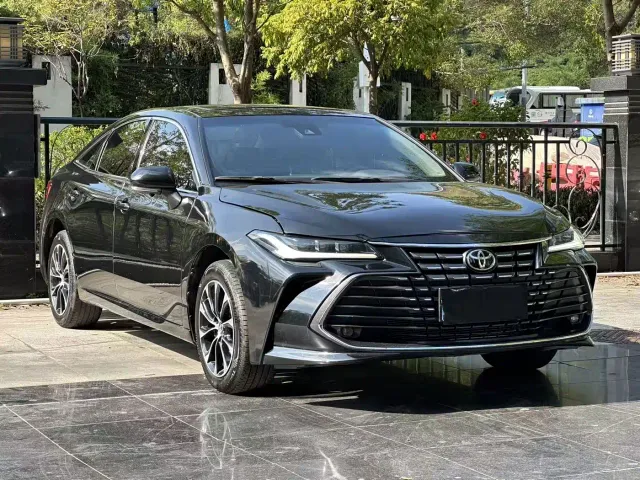 Toyota Avalon — Фото автомобиля 3