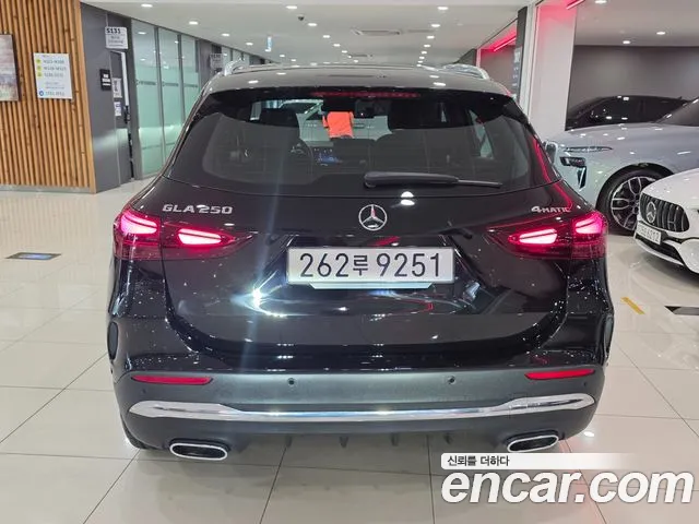 Mercedes-Benz GLA-Class — Фото автомобиля 4