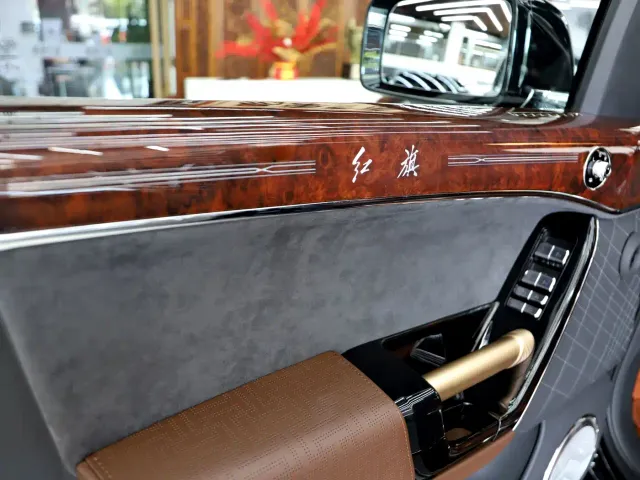 Hongqi Guoyao — Фото автомобиля 21