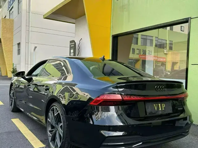 Audi A7L — Фото автомобиля 7