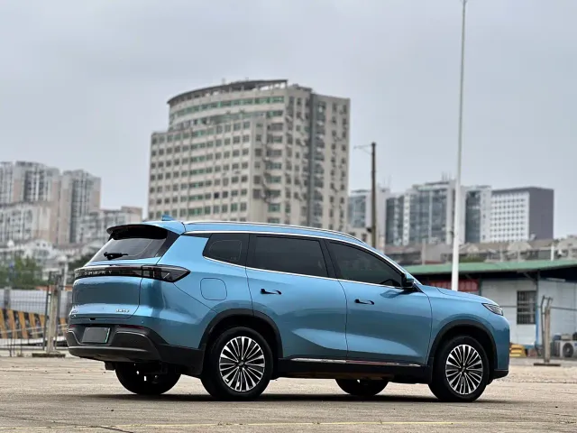 Chery Tiggo 8 PLUS C-DM — Фото автомобиля 9