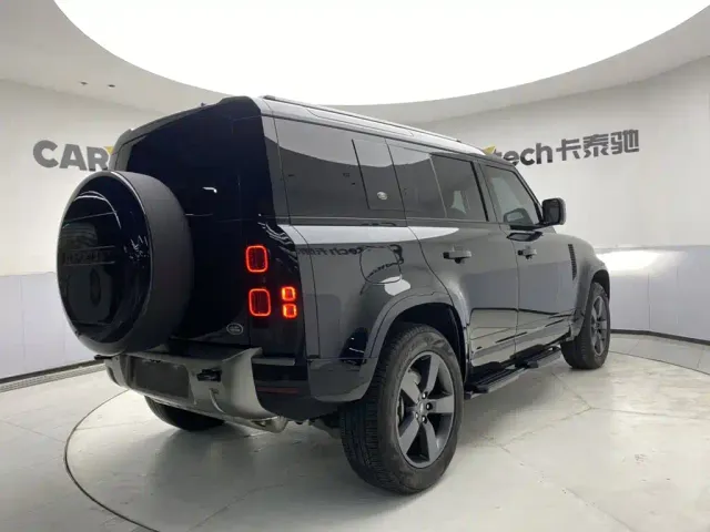 Land Rover Defender — Фото автомобиля 5