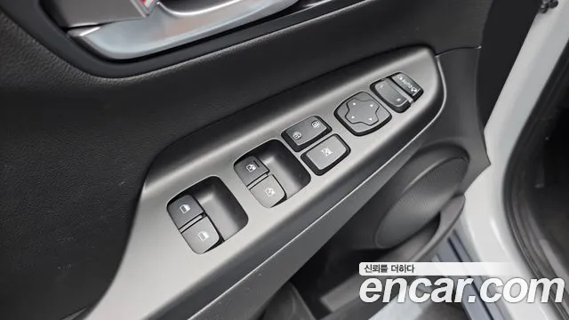 Hyundai Kona Новый Kona Бензин 2.0 2WD — Фото автомобиля 17