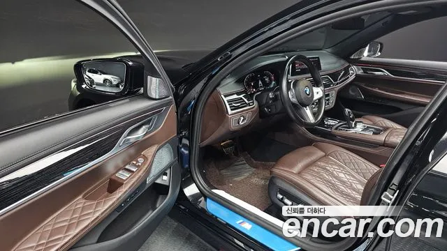 BMW 7 Series — Фото автомобиля 10