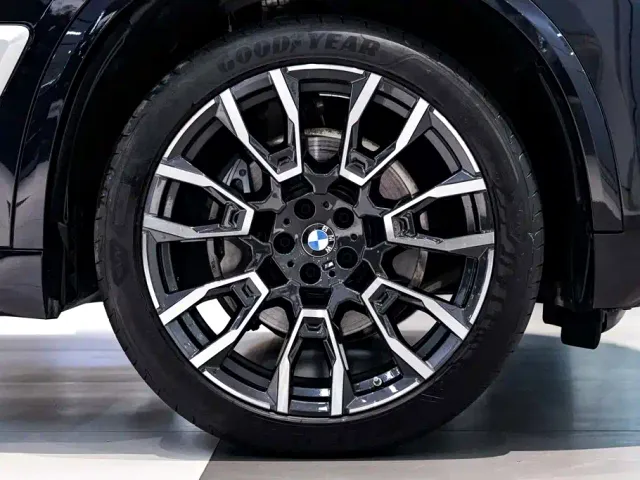 BMW X5 — Фото автомобиля 12