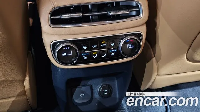 Genesis GV80 — Фото автомобиля 29