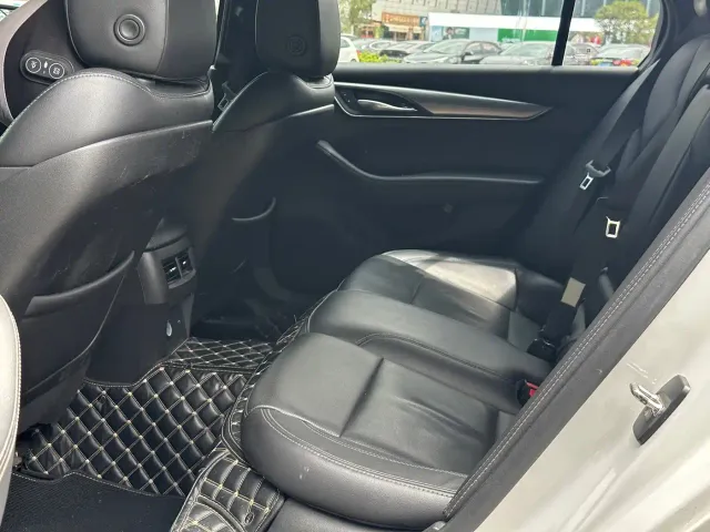 Cadillac CT5 — Фото автомобиля 9