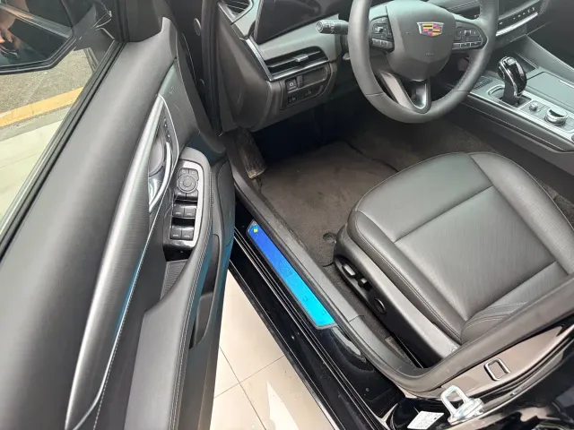 Cadillac CT5 — Фото автомобиля 7