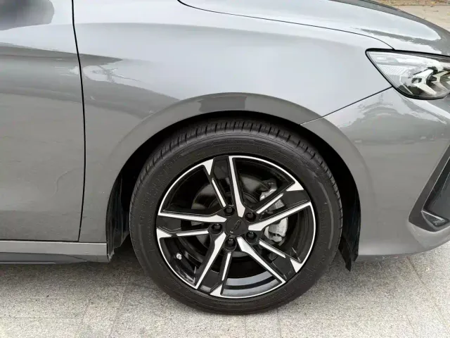 Geely Binrui — Фото автомобиля 15