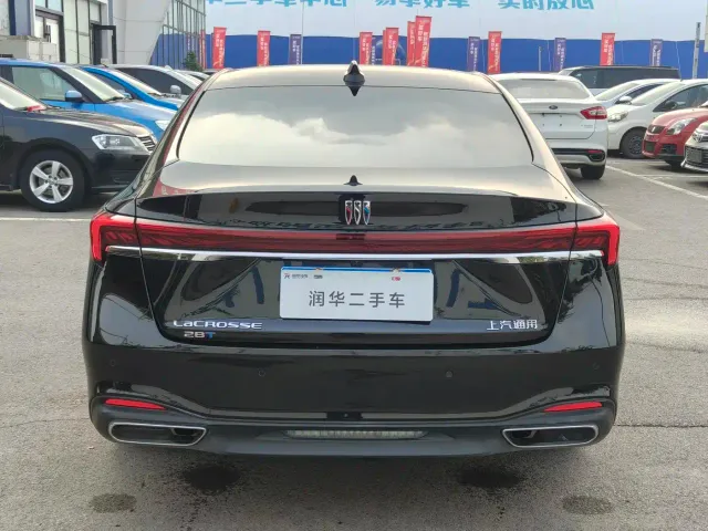 Buick LaCrosse — Фото автомобиля 4