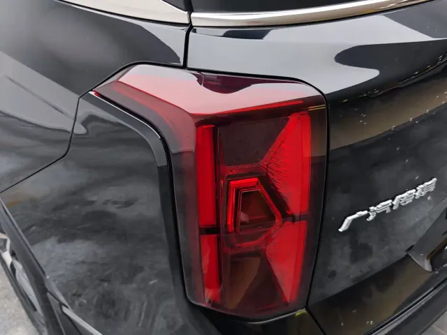 GAC Trumpchi GS8 — Фото автомобиля 16
