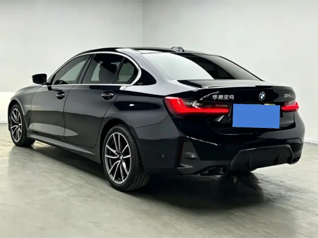 BMW 3 Series — Фото автомобиля 5