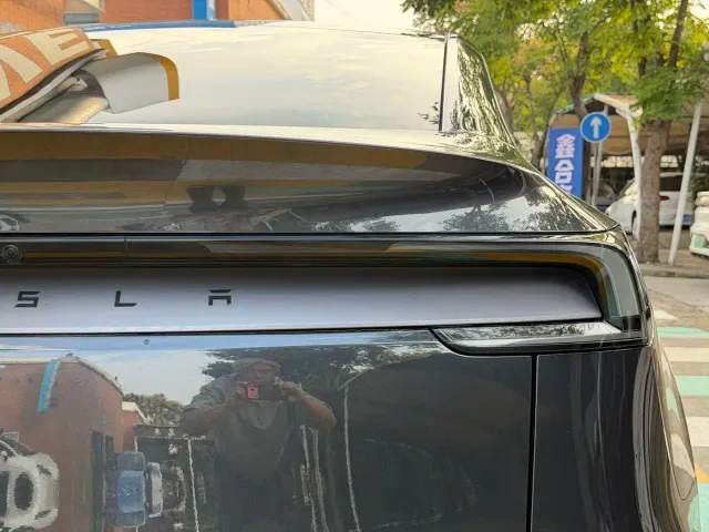 Tesla Model Y — Фото автомобиля 15