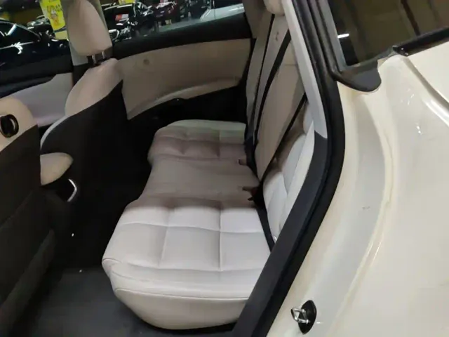 IM Motors LS6 — Фото автомобиля 12