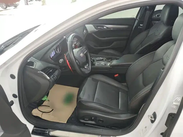 Cadillac CT5 — Фото автомобиля 15