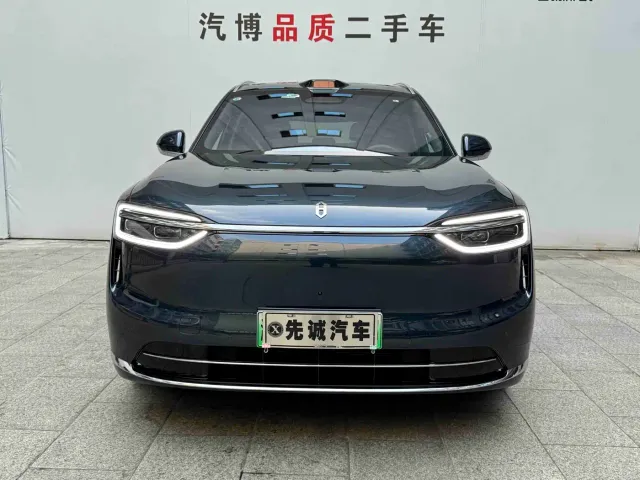 Aito M7 — Фото автомобиля 2