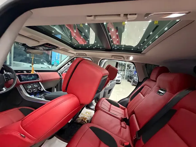 Land Rover Range Rover Sport — Фото автомобиля 14