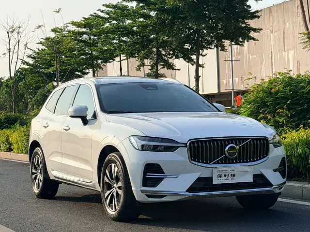 Volvo XC60 — Фото автомобиля 3