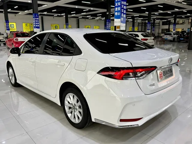 Toyota Corolla — Фото автомобиля 9