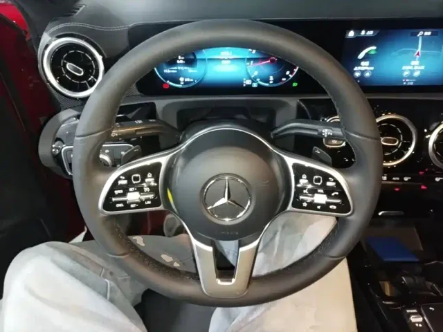 Mercedes-Benz A-Class — Фото автомобиля 10