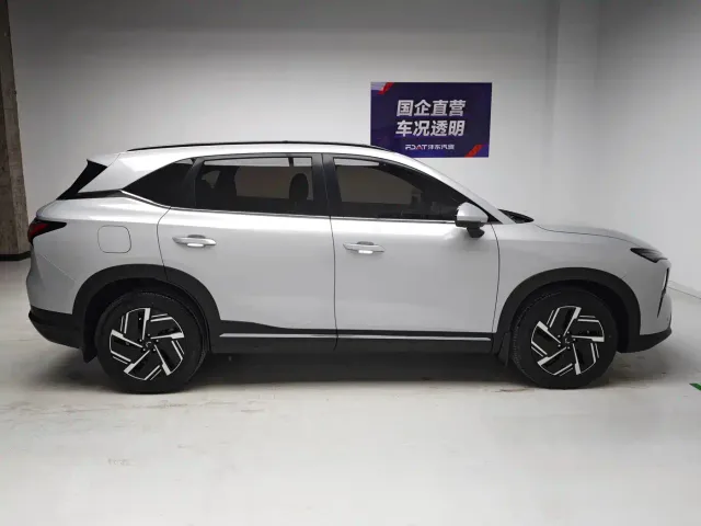 Wuling Starlight S — Фото автомобиля 7