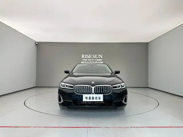 BMW 5 Series — Фото автомобиля 2