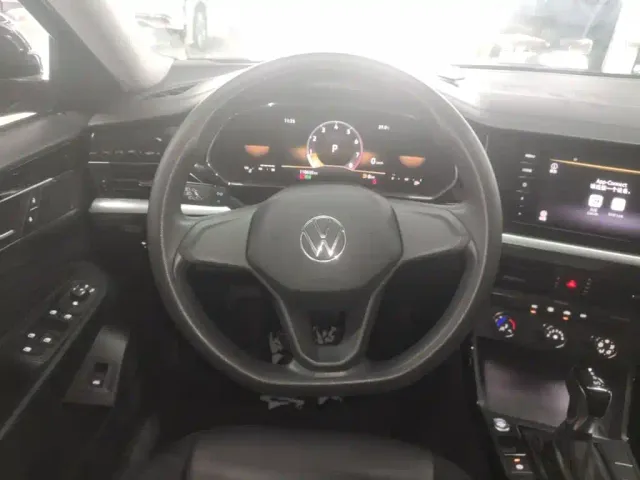 Volkswagen Passat — Фото автомобиля 10