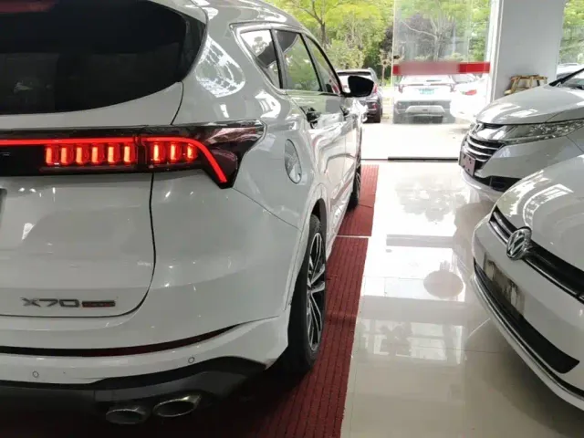 Jetour X70 Plus — Фото автомобиля 7