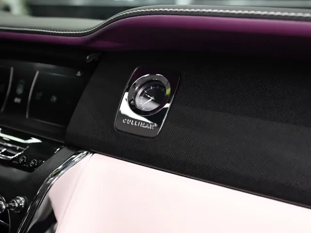 Rolls-Royce Cullinan — Фото автомобиля 23