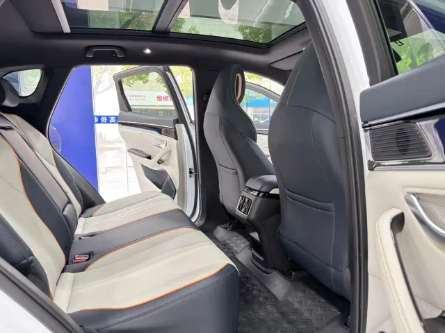 BYD Song PLUS — Фото автомобиля 15