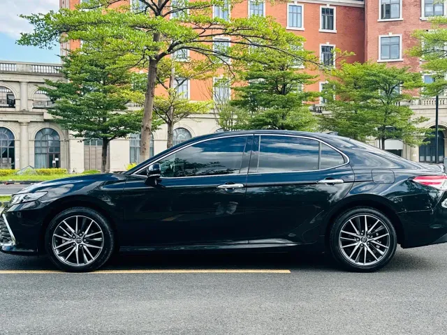 Toyota Camry — Фото автомобиля 4