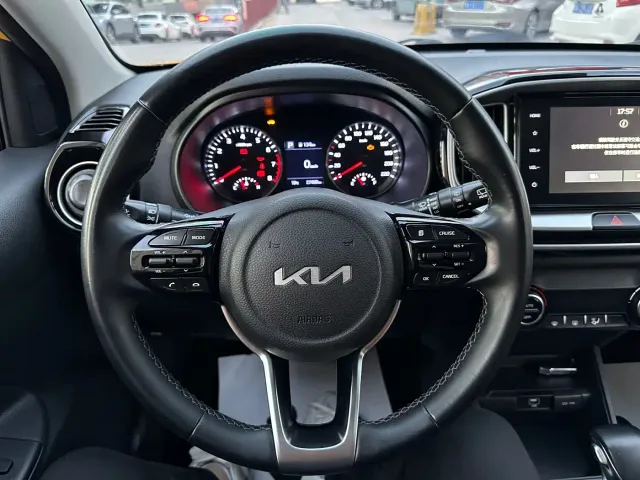Kia KX1 — Фото автомобиля 14
