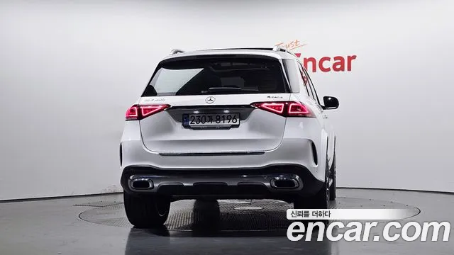 Mercedes-Benz GLE-Class — Фото автомобиля 4