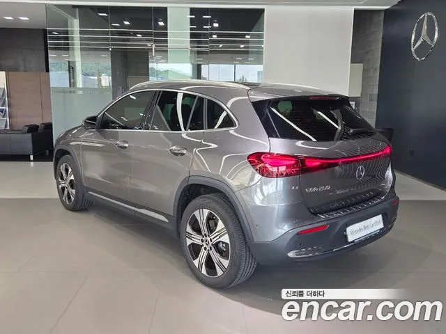 Mercedes-Benz EQA H243 — Фото автомобиля 2