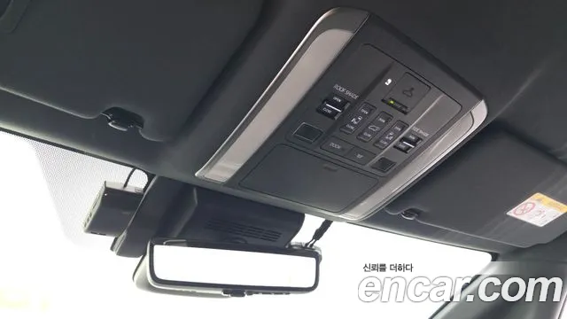 Toyota Alphard — Фото автомобиля 25