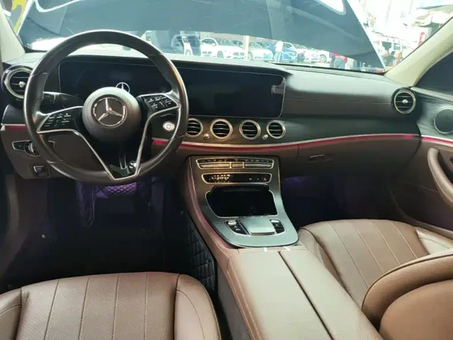 Mercedes-Benz E-Class — Фото автомобиля 9