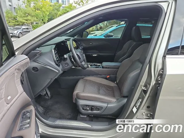 Lexus RX RX450h+ 5th Gen — Фото автомобиля 10